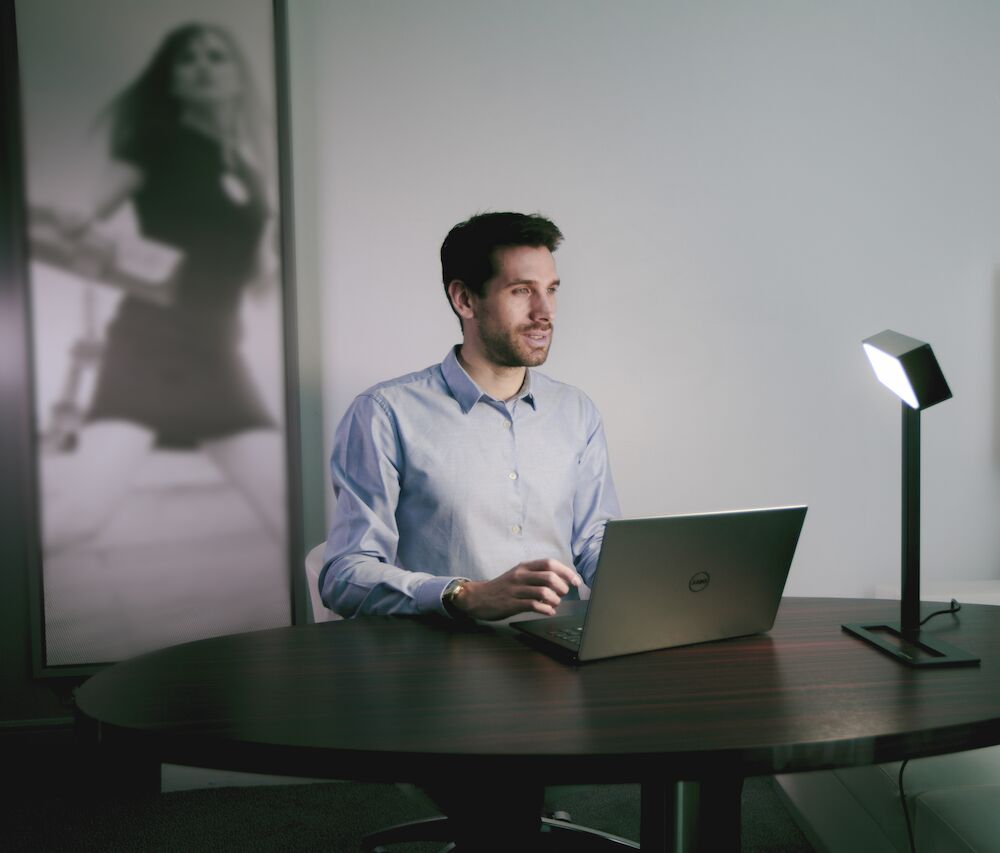 dayvia-sundesk-3-lampada-luminoterapia-da-ufficio-10-000-lux image 5
